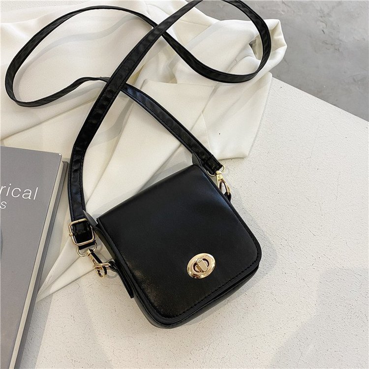 Girl Internet Celebrity Chain Shoulder Portable Small Square Bag High Quality Bag Female 2021 Spring and Summer New Fashion Simple Messenger Bag