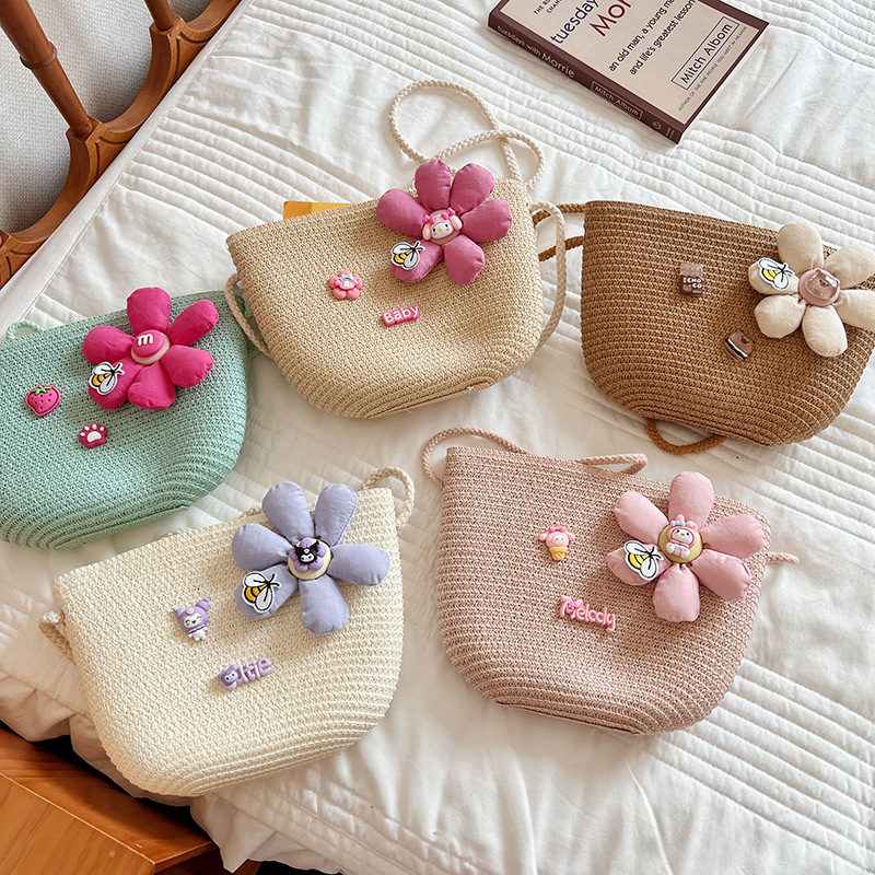 小孩包包可爱小挎包新款儿童斜挎包卡通花朵草编包大号小女孩背包