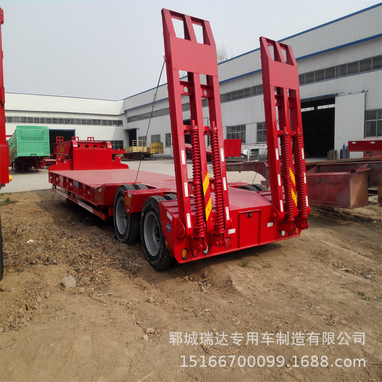 11米13米钩机板车 爬梯低平板挂车上户全新-阿里巴巴