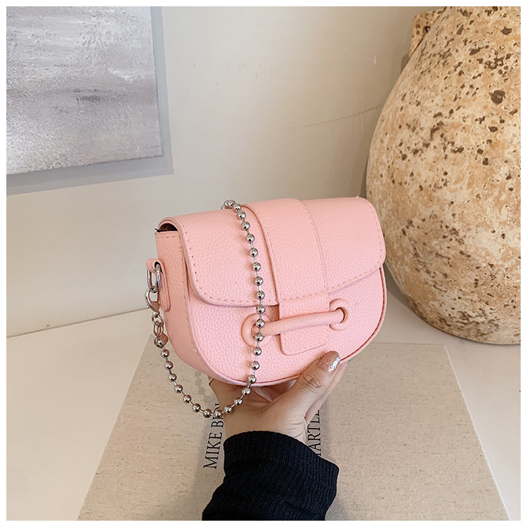 粉色简约时尚潮流迷你小链条马鞍包包女士2024新款夏季斜挎包