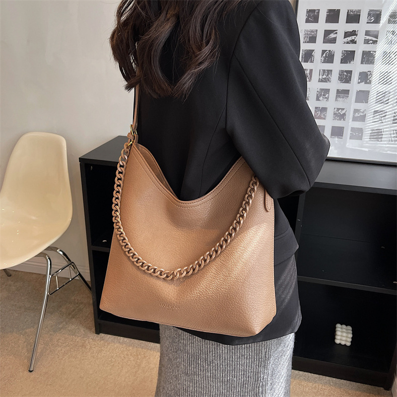 New Female Bag Soft Leather Lychee Pattern Idle Style Soft Collapse Early Autumn Underarm Shoulder Crossbody Large Capacity Totes