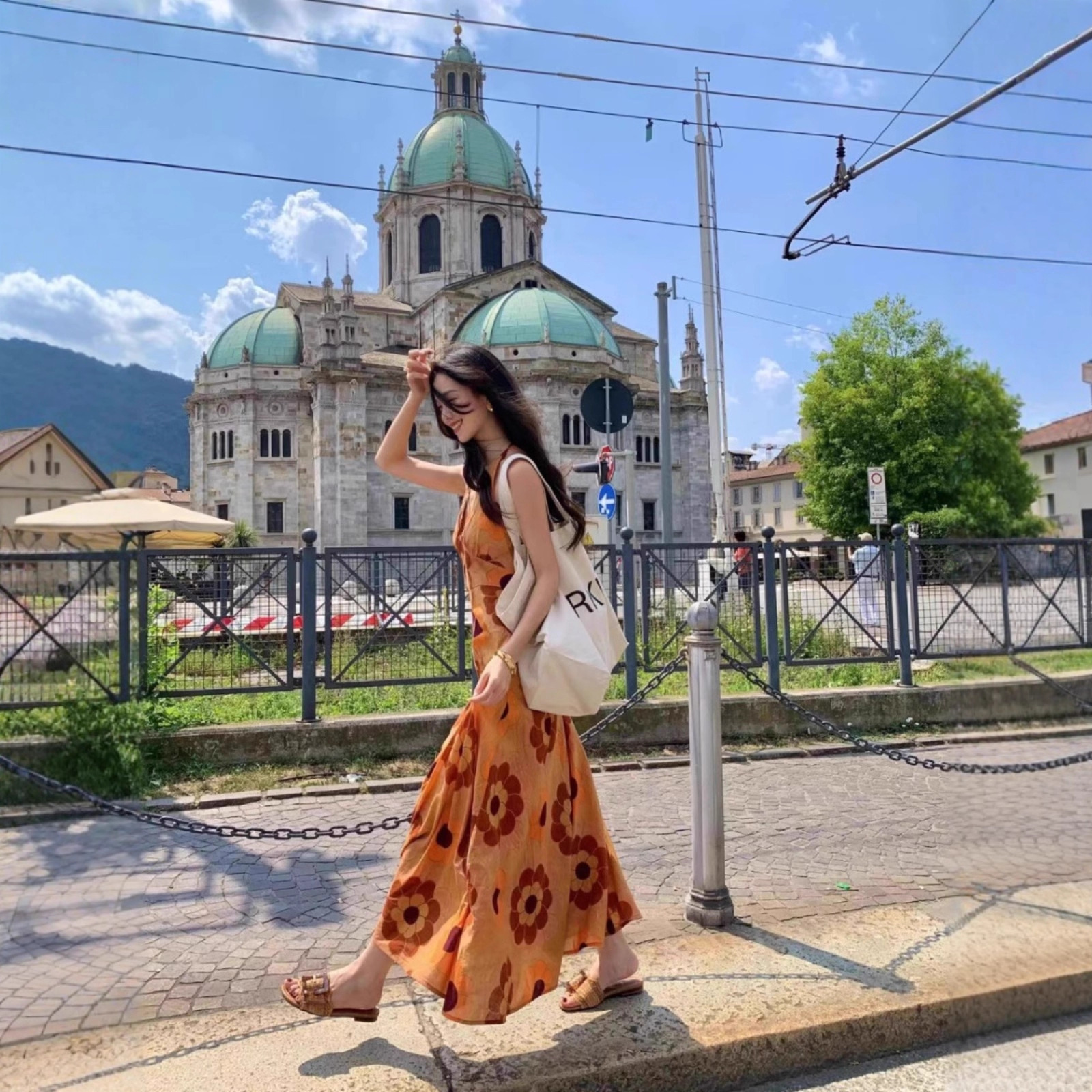 适合去泰国旅游穿搭海边度假气质印花v领连衣裙波西米亚沙滩裙夏