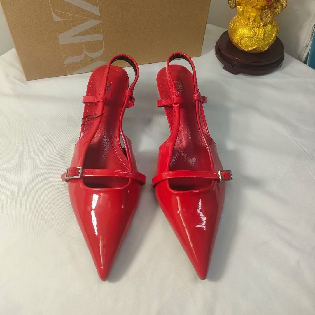 za2024年新款女鞋红色漆皮高跟鞋凉鞋尖头包头时尚一字带搭扣猫跟