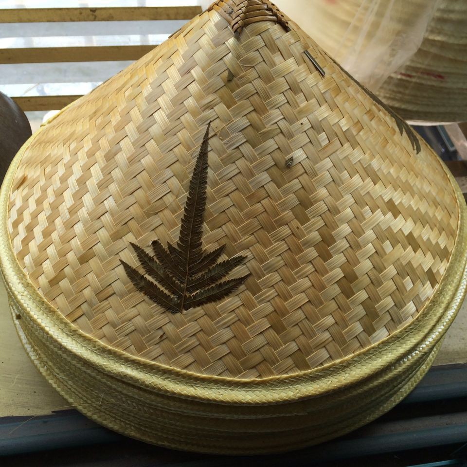 Leaf Hat Bamboo Woven Bamboo Hat Hat Wide Brim Farmer down Straw Hat Bamboo Woven Tourism Rainproof and Sun Protection Fishing Hat