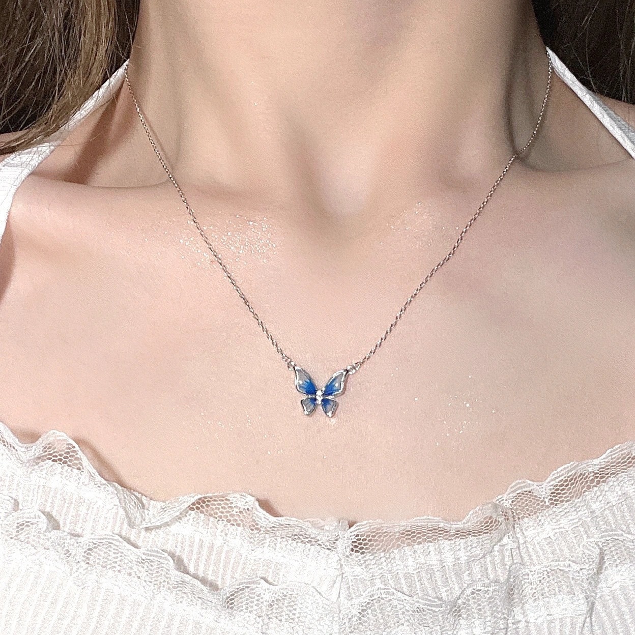 Necklace Female Ins Clavicle Chain Neck Chain Female Butterfly Necklace Light Luxury Minority Advanced Design Sense Student Girlfriends All-Matching