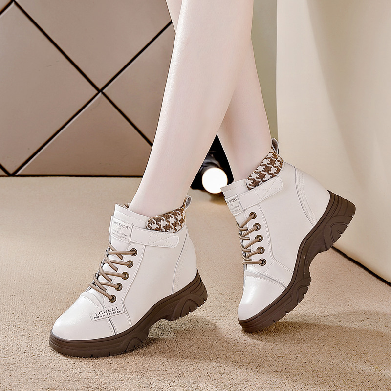 马丁靴女秋冬新款短靴子厚底内增高短筒靴魔术贴休闲鞋