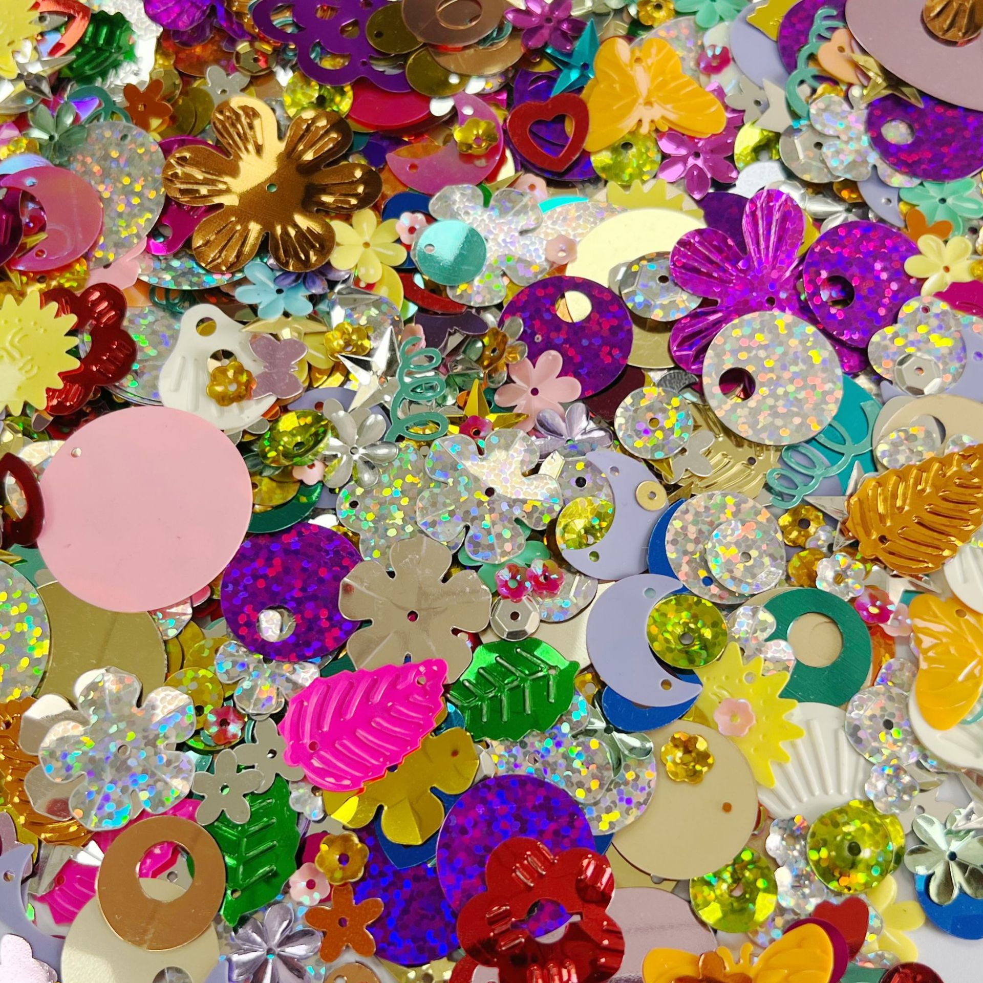 厂家批发服装辅料手工diy异形混色亮片不挑颜色和形状随机发