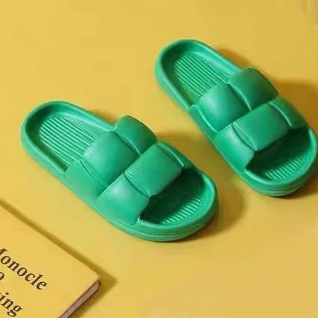 Breathable Deodorant Slip-on Eva Slippers Wholesale Home Bathroom Non-Slip Slippers New Couple Summer Sandals