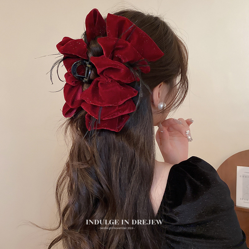 High-Grade Autumn and Winter Velvet Bubble Feather Clip Super Fairy Escape Bow Hairpin Back Head Updo Shark Clip