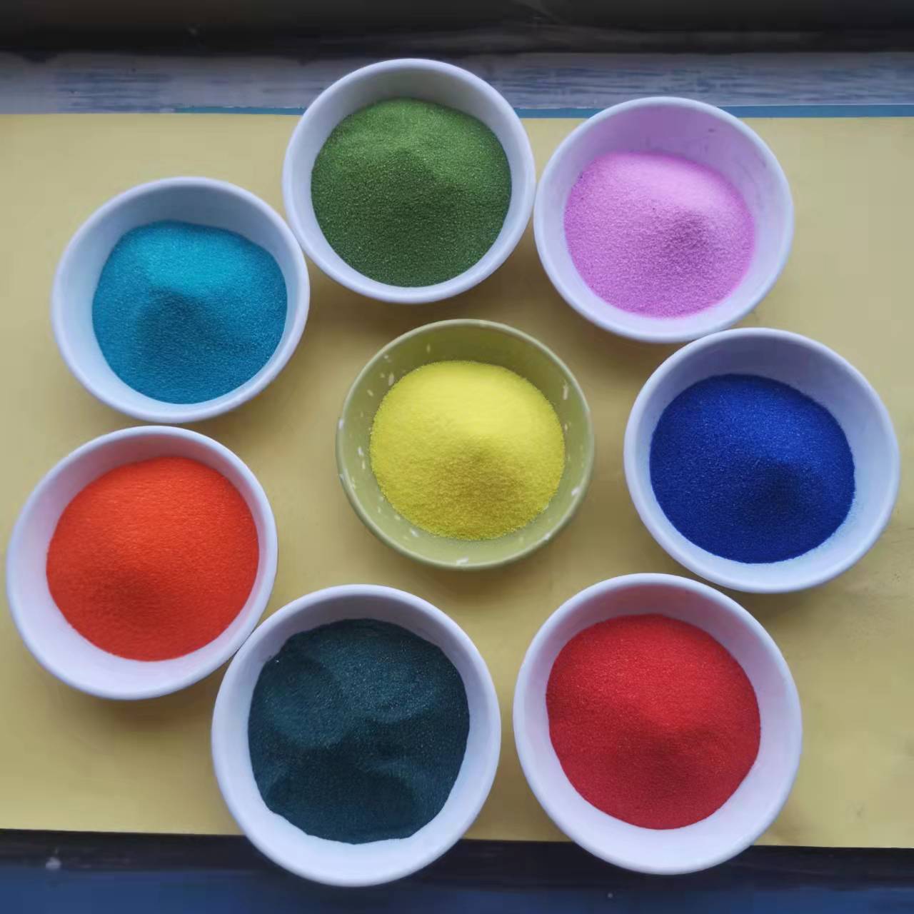 彩砂涂料人工彩砂