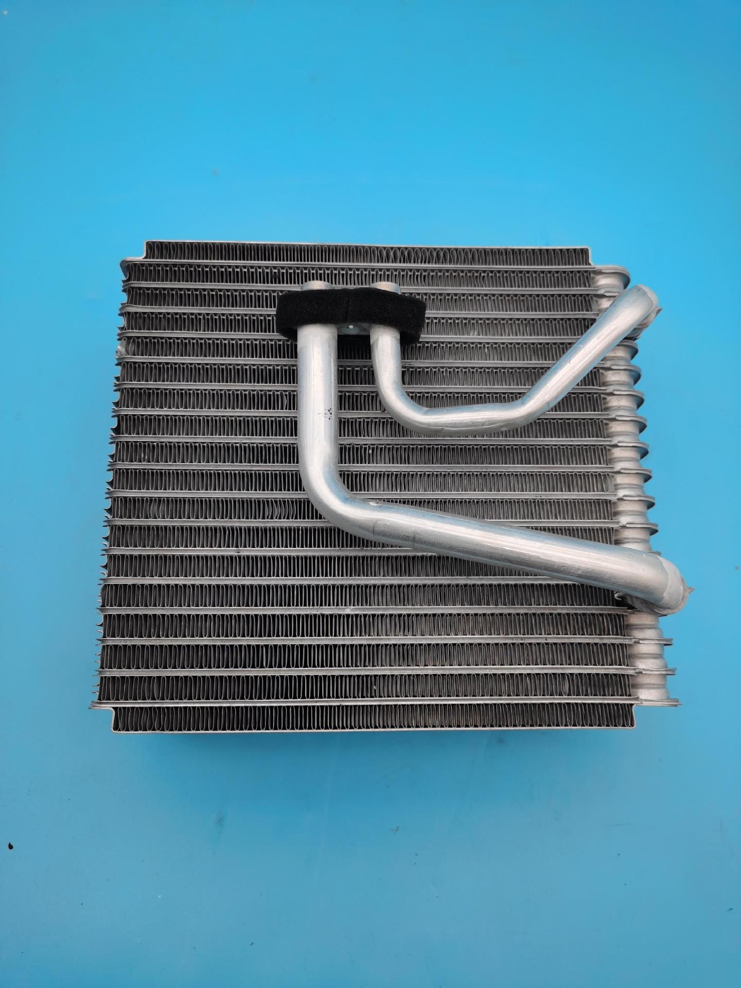 飞碟奥驰2000 x2 t1货车汽车空调蒸发器v3x3x2v2a3空调蒸发箱总成