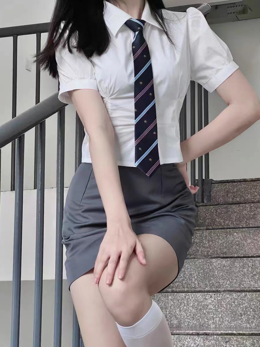 原创jk制服【小见山】泡泡袖粉色衬衫包臀裙套装收腰纯欲风长短袖