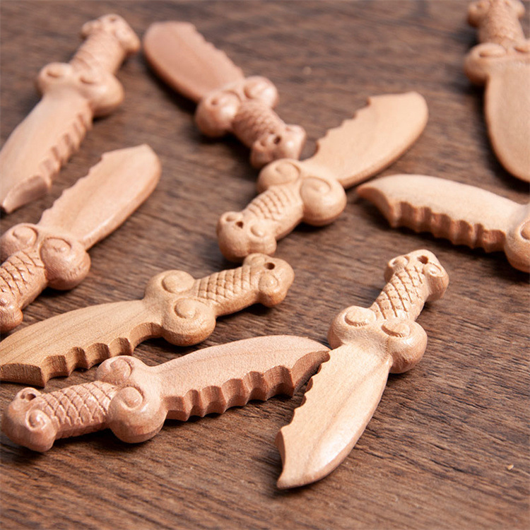 巧玲珑桃木花纹刀桃木木雕挂件配饰木色花纹刀diy配饰桃木花纹刀