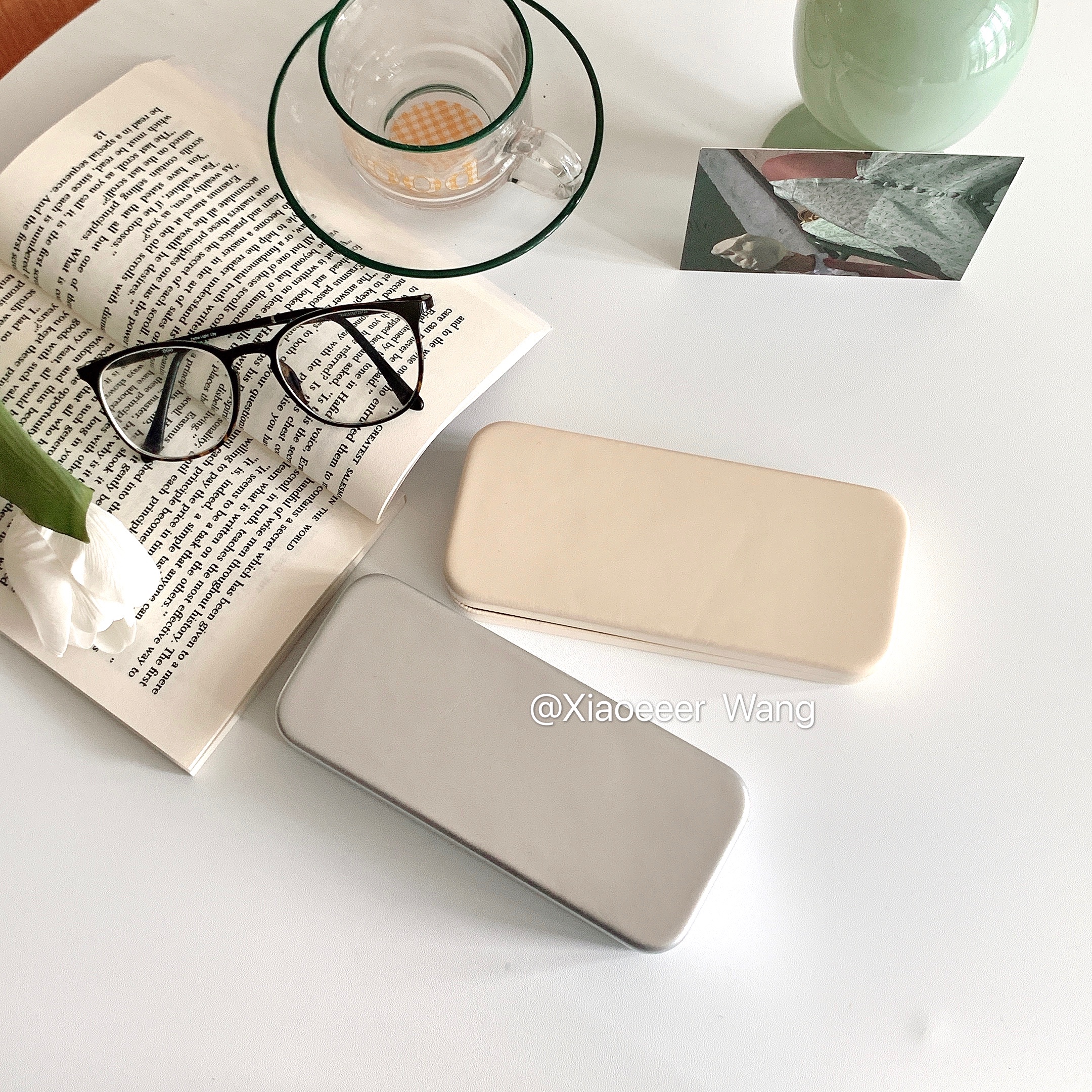 眼镜盒日系ins纯色简约感便携轻便墨镜收纳盒学生防压眼睛盒批发