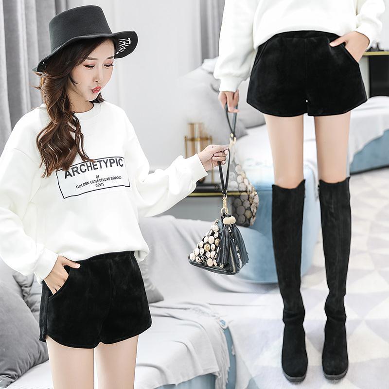 超短裤冬天配靴子女秋冬2021新款爆款外穿流行网红加绒加厚女热裤