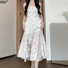 初春夏装搭配一整套2024新款早春穿搭套装紫色吊带碎花连衣裙子女