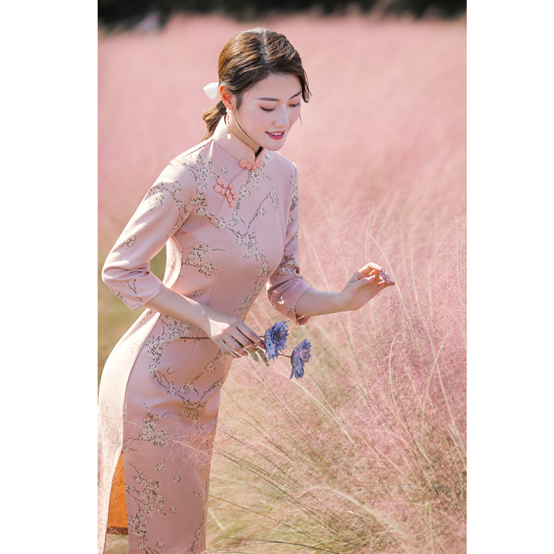 梅花粉色麂皮绒旗袍中长款2021秋冬季新款甜美弹力修身复古连衣裙