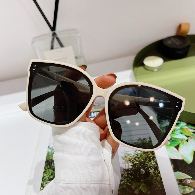2021新款gm墨镜女韩版潮网红款欧阳娜娜同款太阳镜大框透明渐变镜