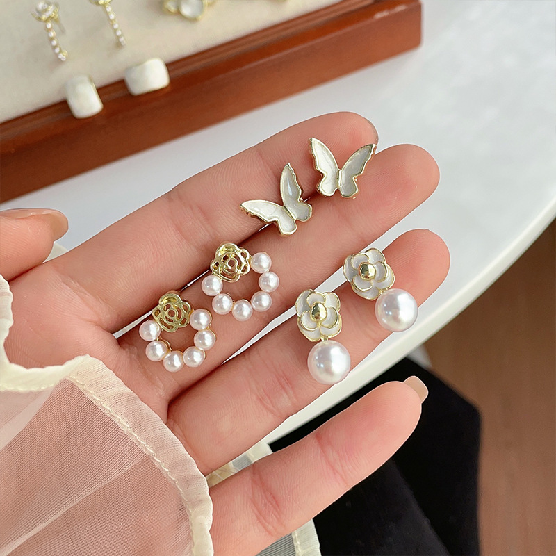 Hong Kong Style Elegant Classic Style Camellia Female Stud Earrings Retro 925 Silver Needle Personality All-Match Butterfly Collection Earrings