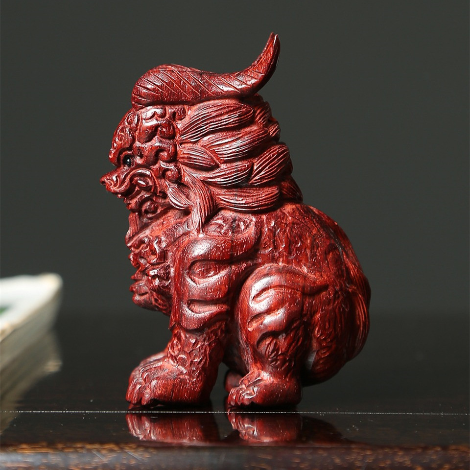 小叶紫檀木雕瑞兽麒麟摆件随身手把件家居文玩装饰品红木工艺品