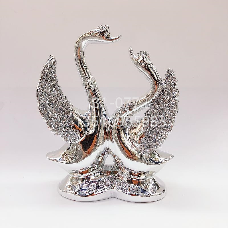 South American Little Swan Craft Ornaments Electroplated Silver Diamond Ceramic Crafts Vase bookcase German Popular Ornaments