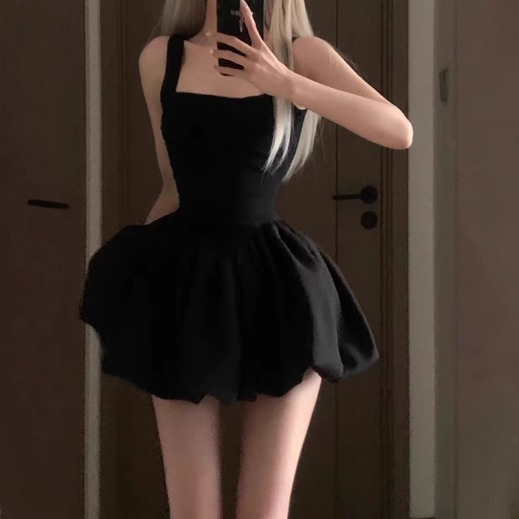 辣妹芭蕾风收腰蓬蓬吊带连衣裙女夏法式花苞裙生日小礼裙气质裙子