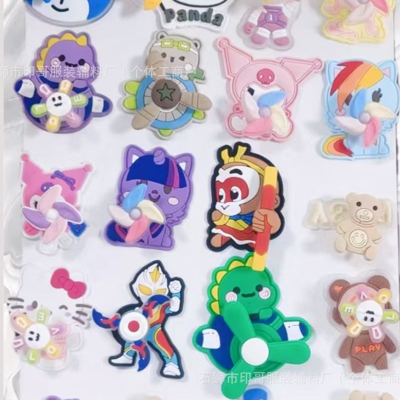胶章软胶标牌橡胶硅胶PVC箱包服饰鞋帽滴塑商标彩色图案了卡通亮