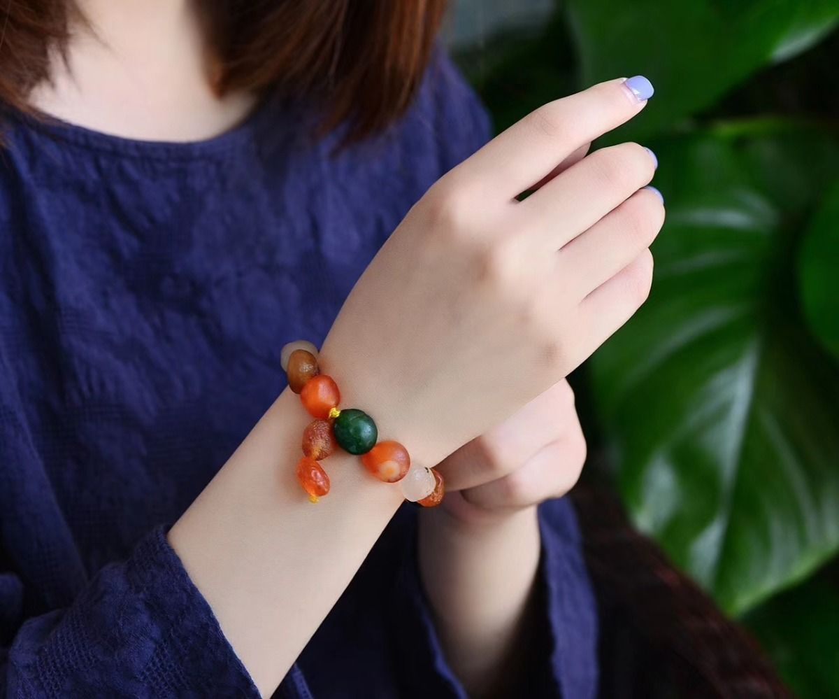 阿拉善玛瑙原石手链戈壁玛瑙手串糖心多彩随形男女礼物