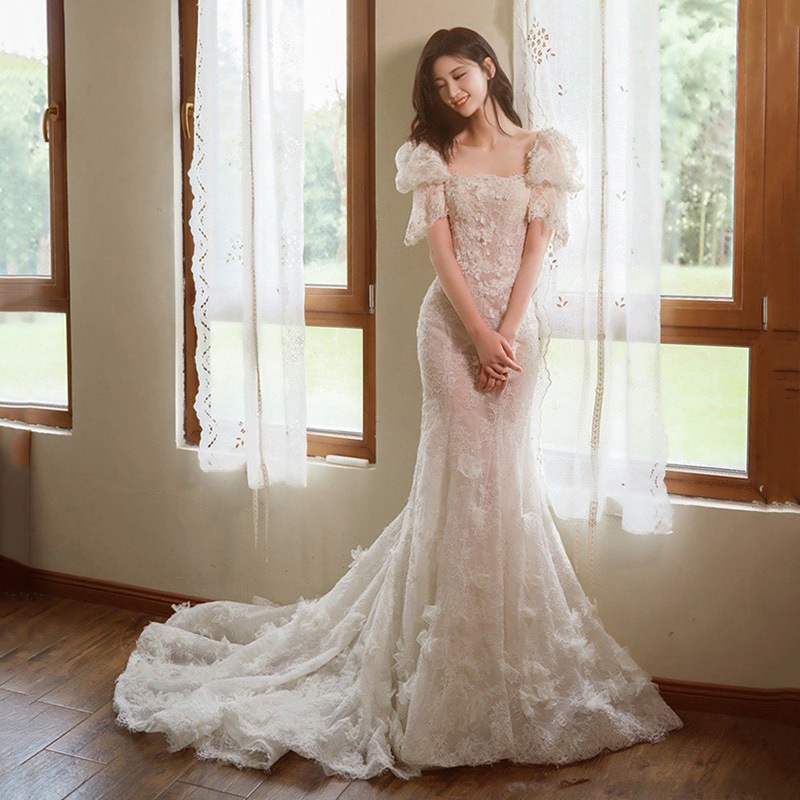 鱼尾轻婚纱2022新款春季气质优雅拖尾新娘出门纱影楼摄影旅拍婚纱