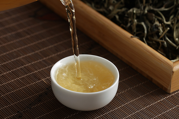 批发云南白茶 月光白一芽一叶 生茶 高香 2021年普洱茶散茶