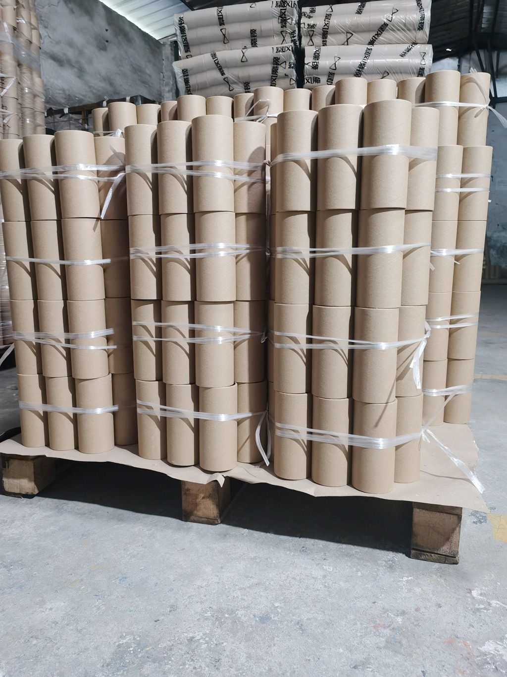 厂家优质圆形牛皮纸管包装纸筒厚壁抛光纸筒耐磨抗压纸管工厂现货