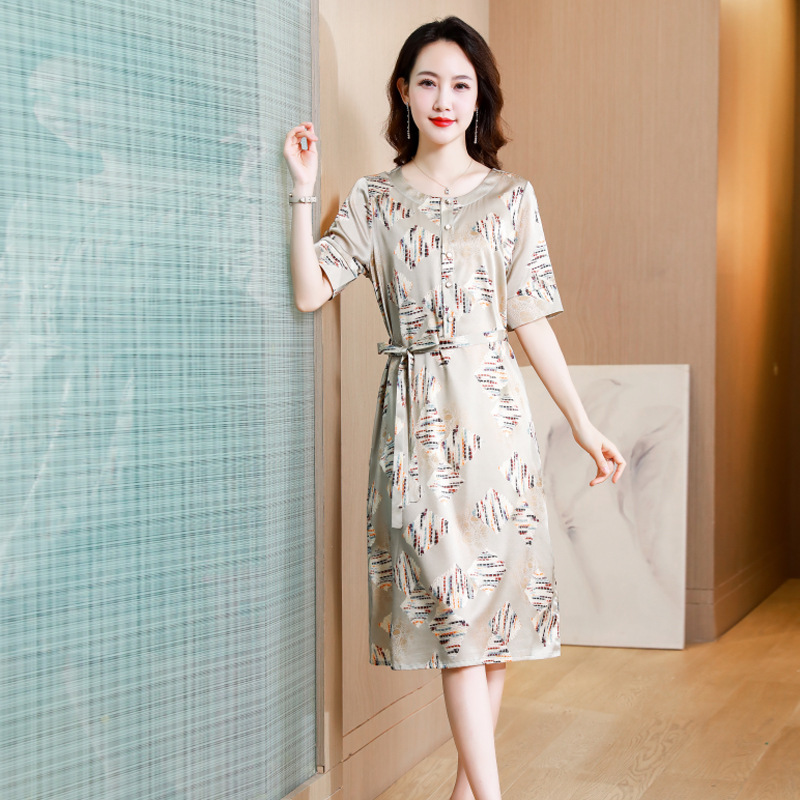 杭州重磅真丝连衣裙女2023夏正品新款高贵潮妈妈细带桑蚕丝裙子