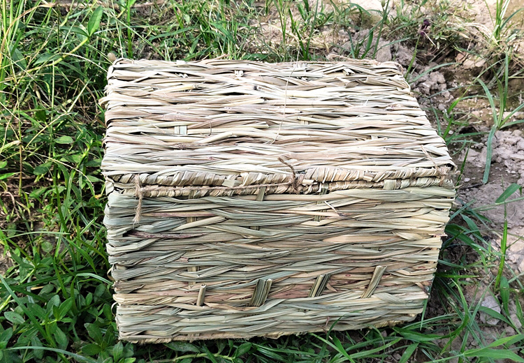 新款现货可折叠手工草编兔笼子 家用宠物窝户外猫窝 宠物用品猫笼商品