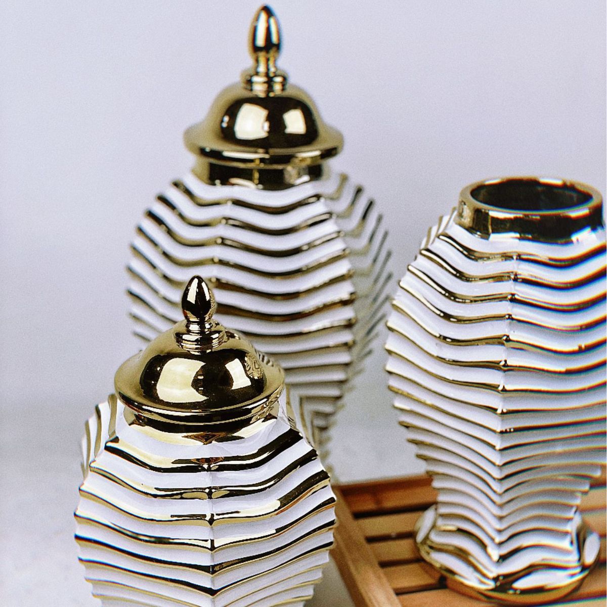 European-Style Tower-Type Electroplating Stripes Ceramic Hat-Covered Jar Open Large Vase Model Room Living Room and Hotel Decoration Crafts