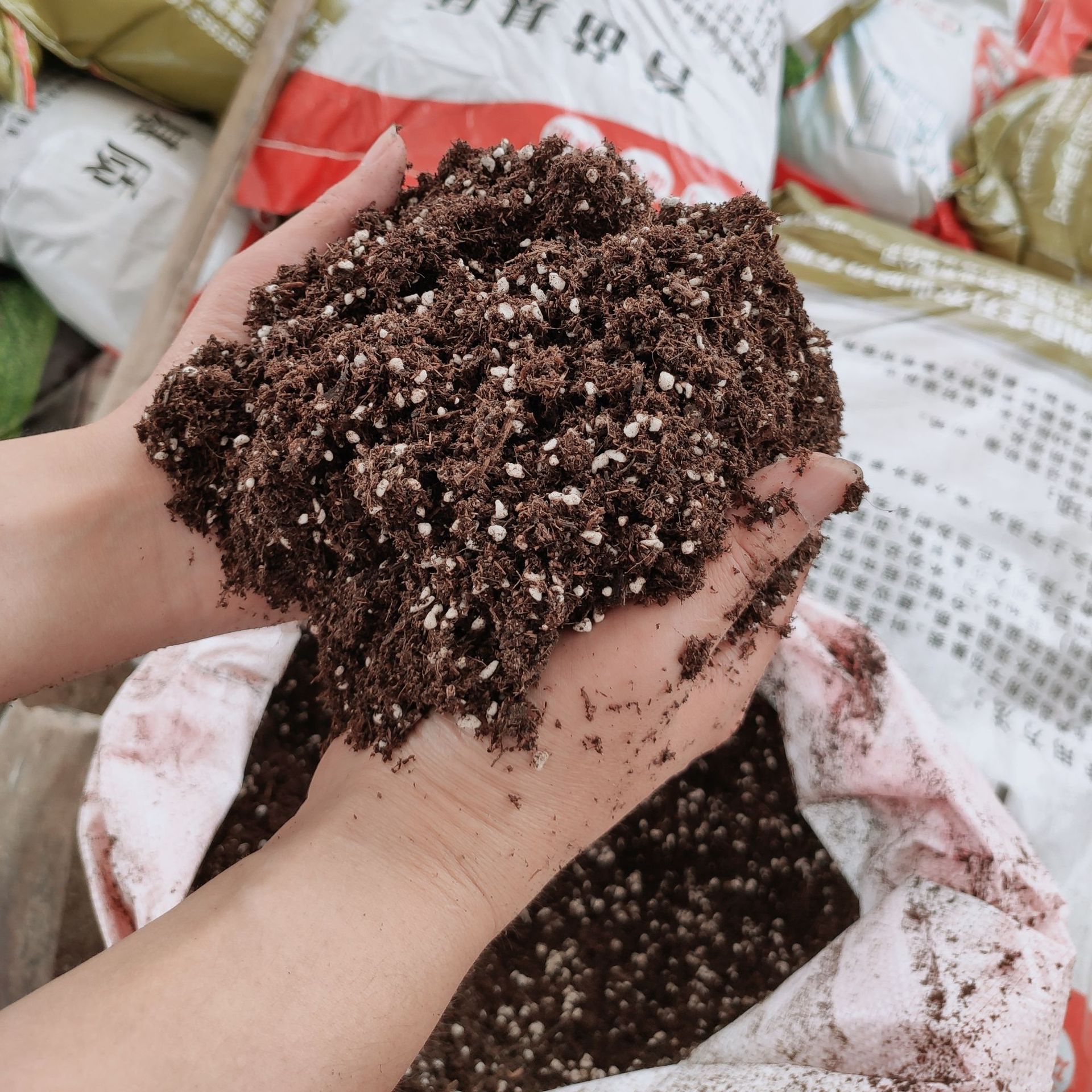 1生升育苗基质番茄辣椒叶菜瓜类蔬菜育苗基质烤烟育苗营养土