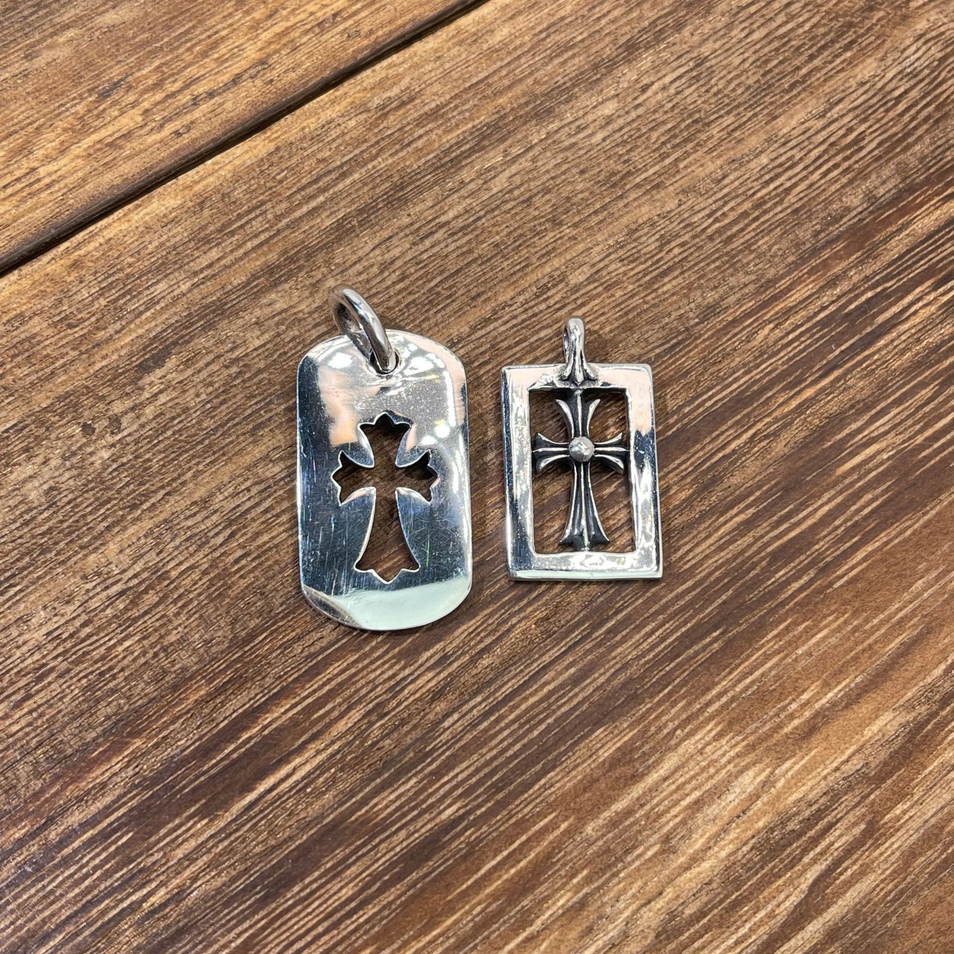 克罗心老哥ch欧美朋克镂空十字架吊坠轻奢复古男女款925银饰吊牌