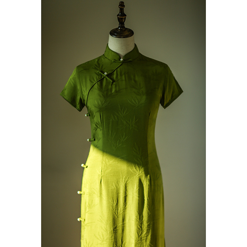 绿色旗袍清新素雅改良修身少女日常年轻气质民国风复古时尚连衣裙