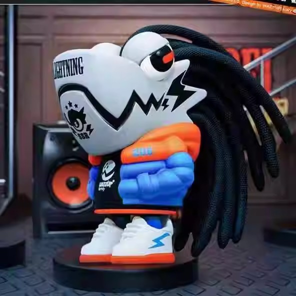 正版lamtoys变色龙六代黑牌盲盒潮玩手办摆件脏辫爆炸头公仔摆件