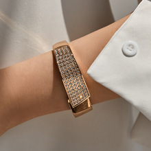外贸专供欧美个性不对称设计光面弹簧金色手镯时尚镶水钻精美手环