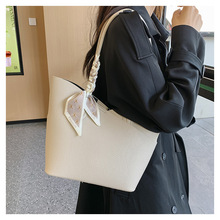 一件代发大容量女包2025时尚手提单肩包小众高级感百搭通勤托特包