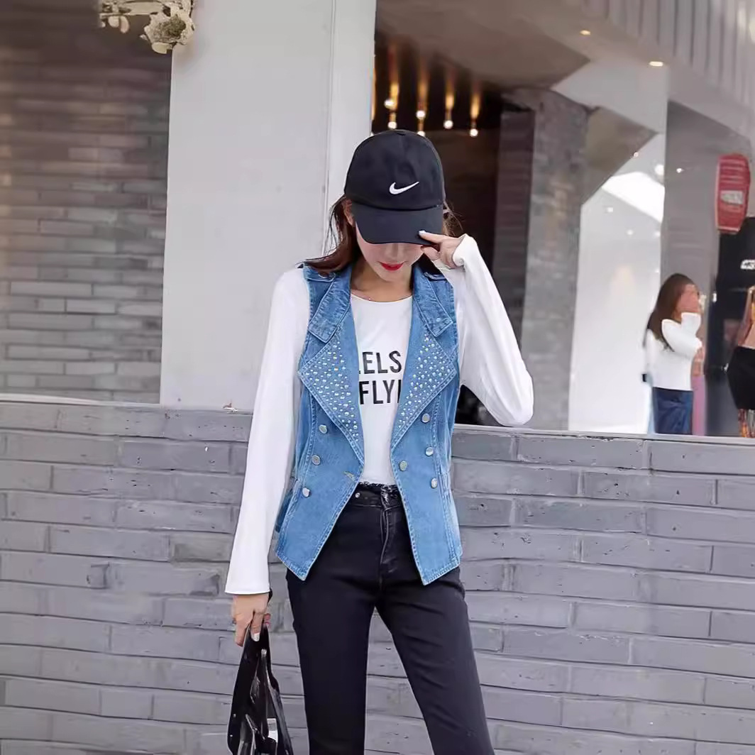 潮牌牛仔马甲女短款2024年春季新款韩版铆钉无袖机车背心坎肩上衣