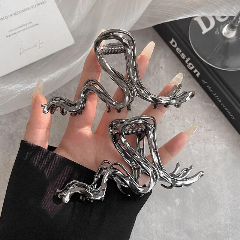 cold style high-grade metal grip female 2024 new style back head temperament shark clip hairware large hair clip