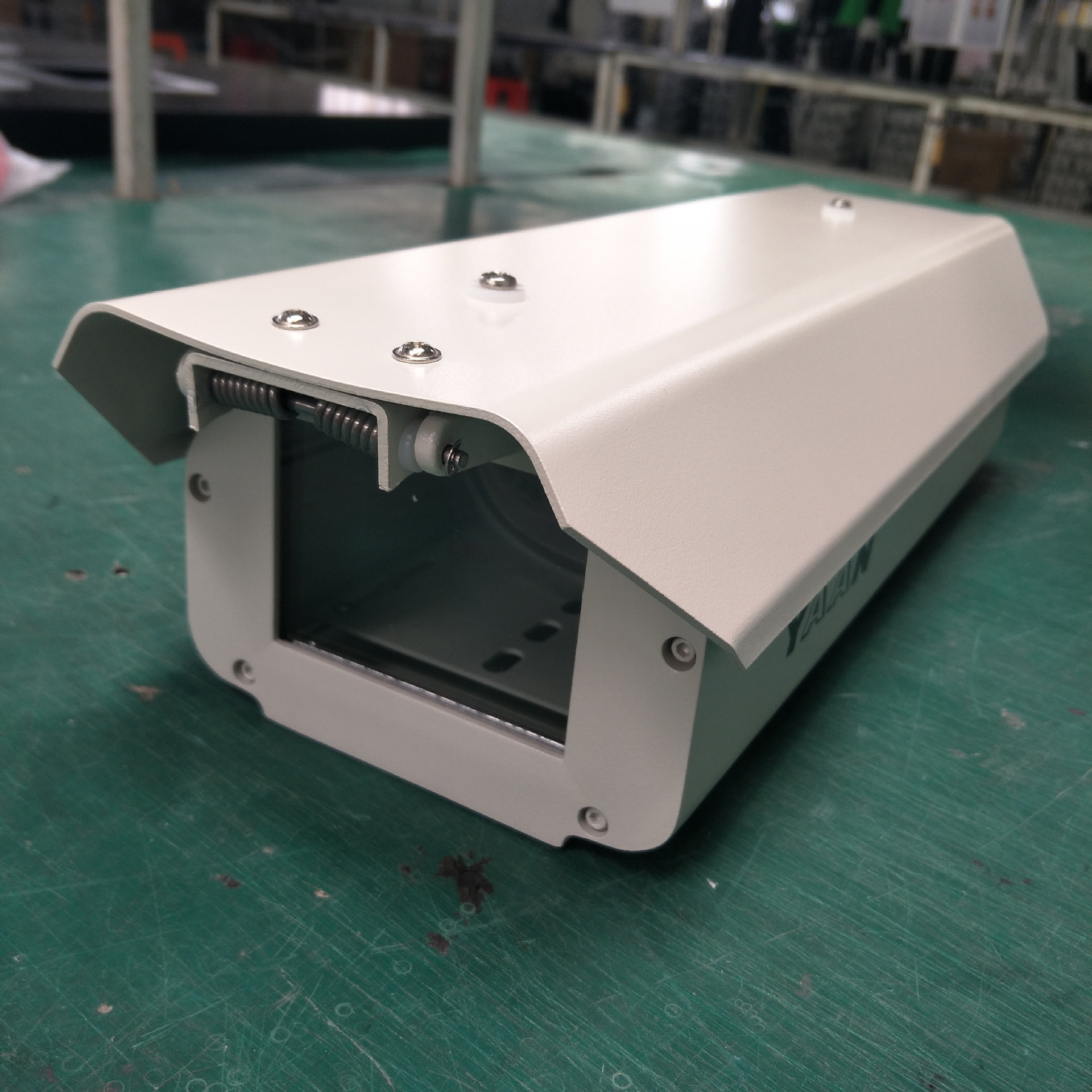 监控摄像机防护罩的功能介绍