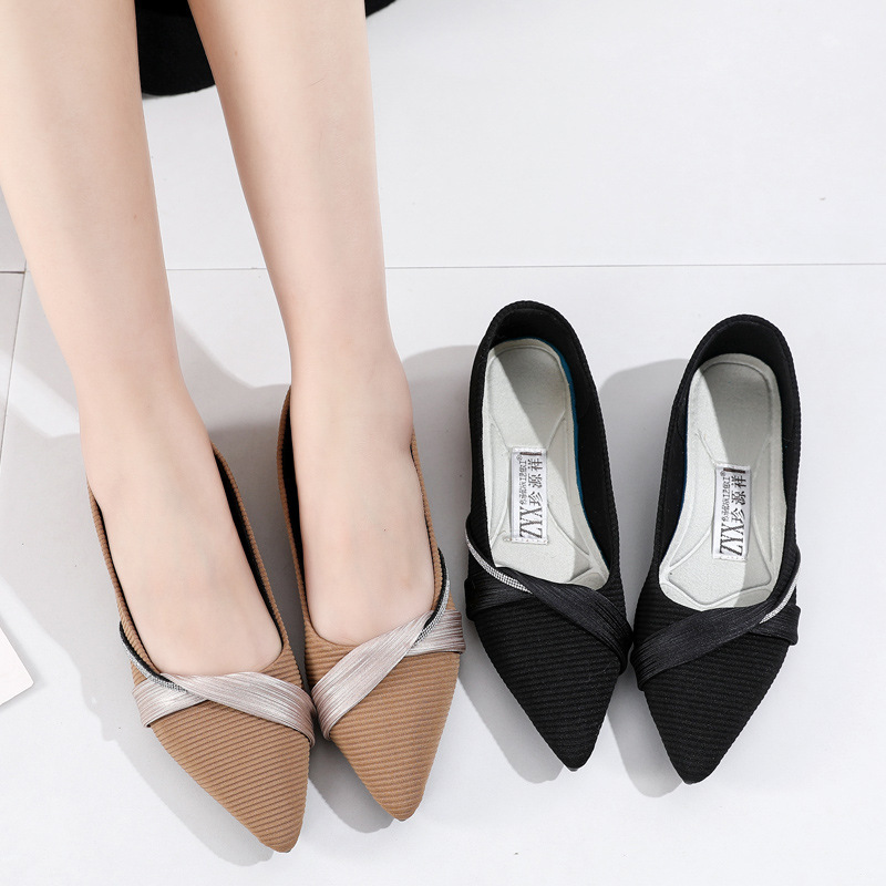 2022新款金木鱼泰和源时尚尖头浅口平底黑色工作女单鞋