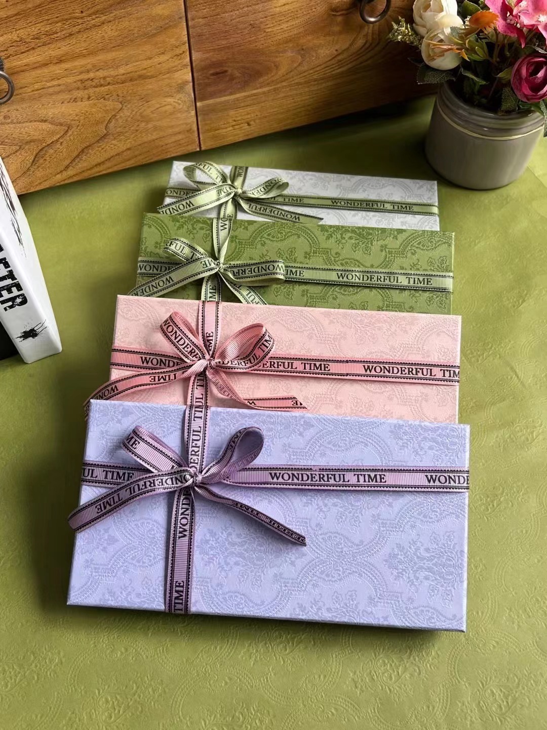 2022高端创意新款蝴蝶结丝带字母礼盒丝巾包装盒天地盖围巾礼品盒