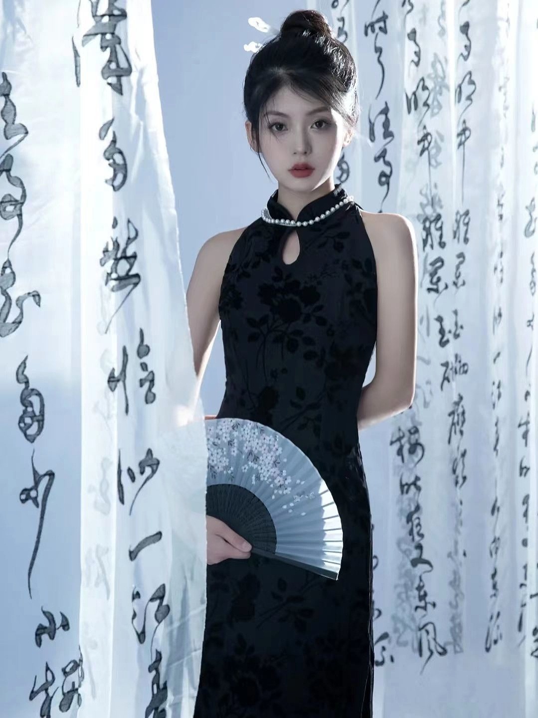 harstady设计文艺新中式无袖黑色长旗袍修身国潮风削肩复古植绒挂