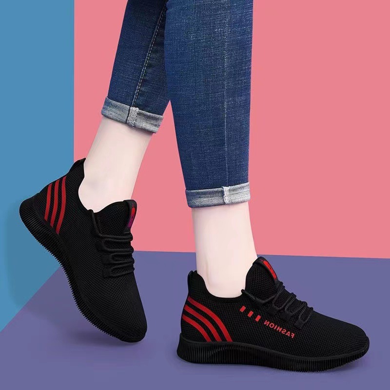 One Piece Dropshipping New Old Beijing Cloth Shoes Women's Soft Bottom Walking Shoes Comfortable Breathable Mom Shoes Casual Female Tennis Shoes