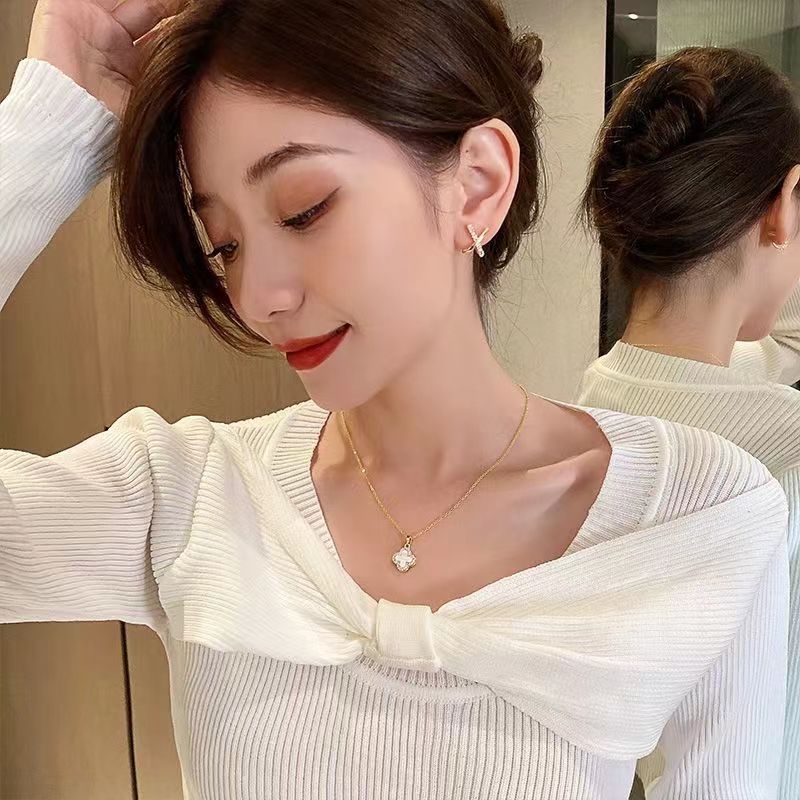 Japanese and Korean Style Yellow Gold Double-Sided Black and White Diamond Four-Leaf Clover Necklace Female Clover Pendant Clavicle Chain Internet Influencer Accessories