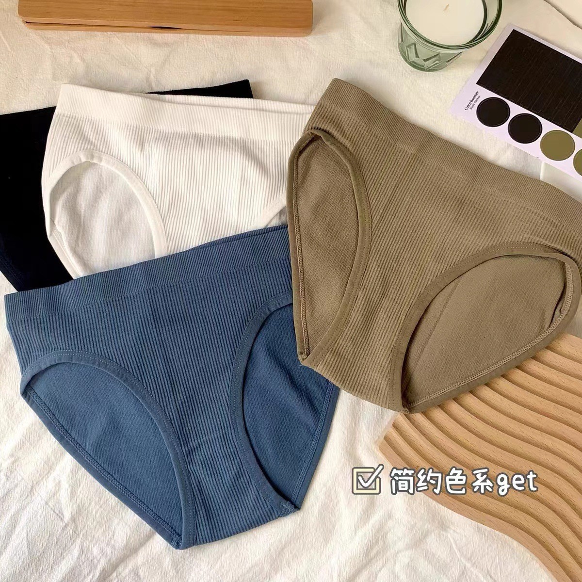 Japanese Girl Striped Comfortable Cotton Underwear Women's Seamless Plain Mid-Waist Foreign Trade Wholesale Sports European and American Briefs