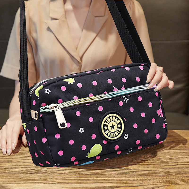 新款妈妈包牛津小布包帆布加厚防水斜挎包老年人单肩休闲妈咪包包